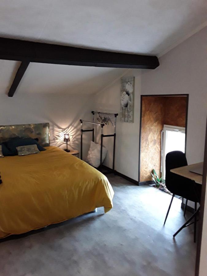 La chambre d'à côté Doulezon Esterno foto